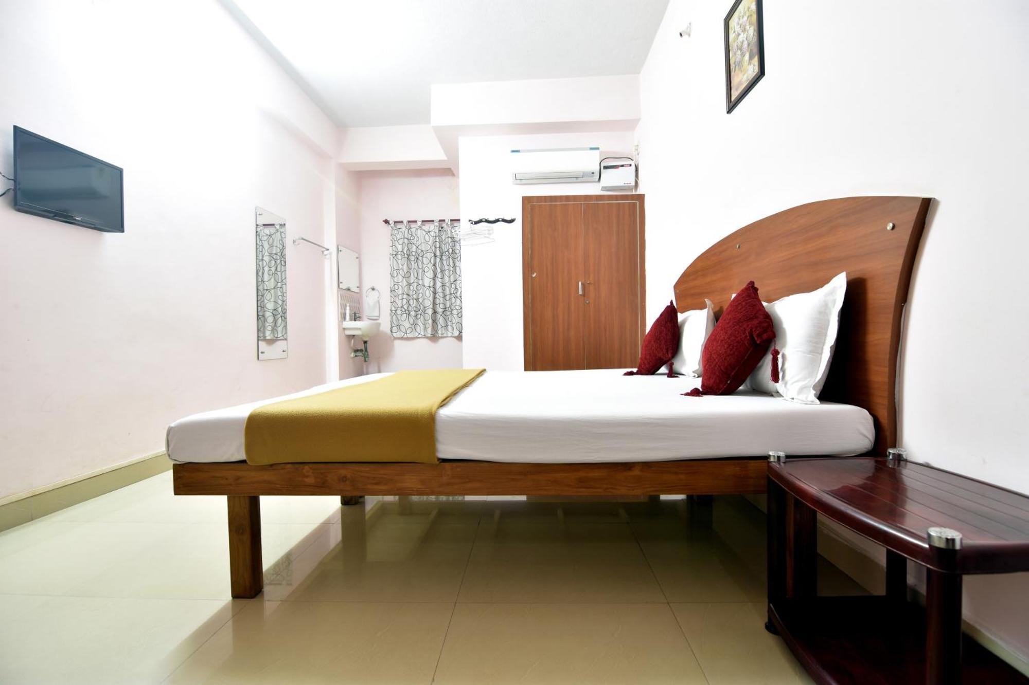 Royal Green Airport Transit Accommodation Chennai Exterior photo