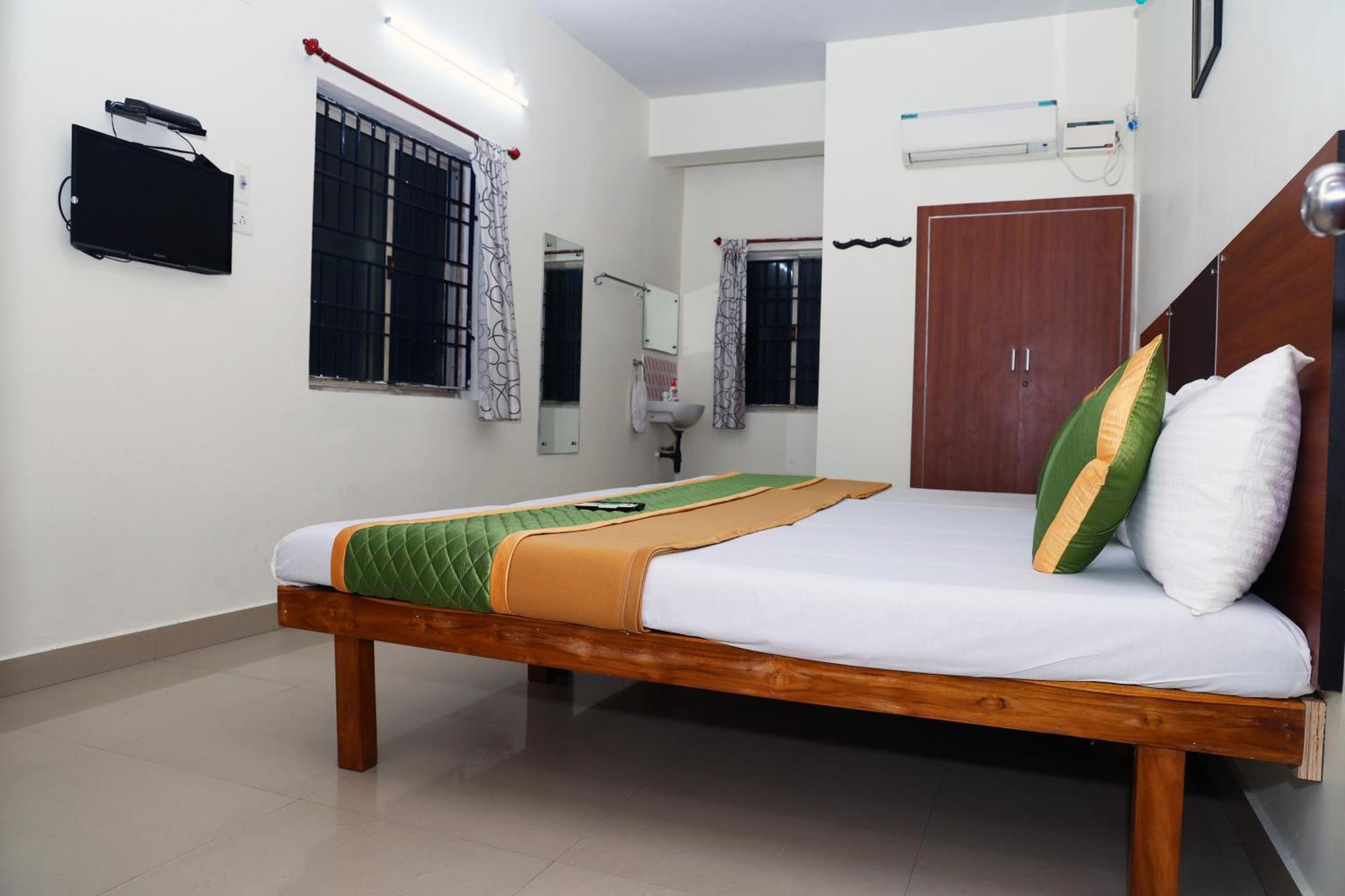 Royal Green Airport Transit Accommodation Chennai Exterior photo