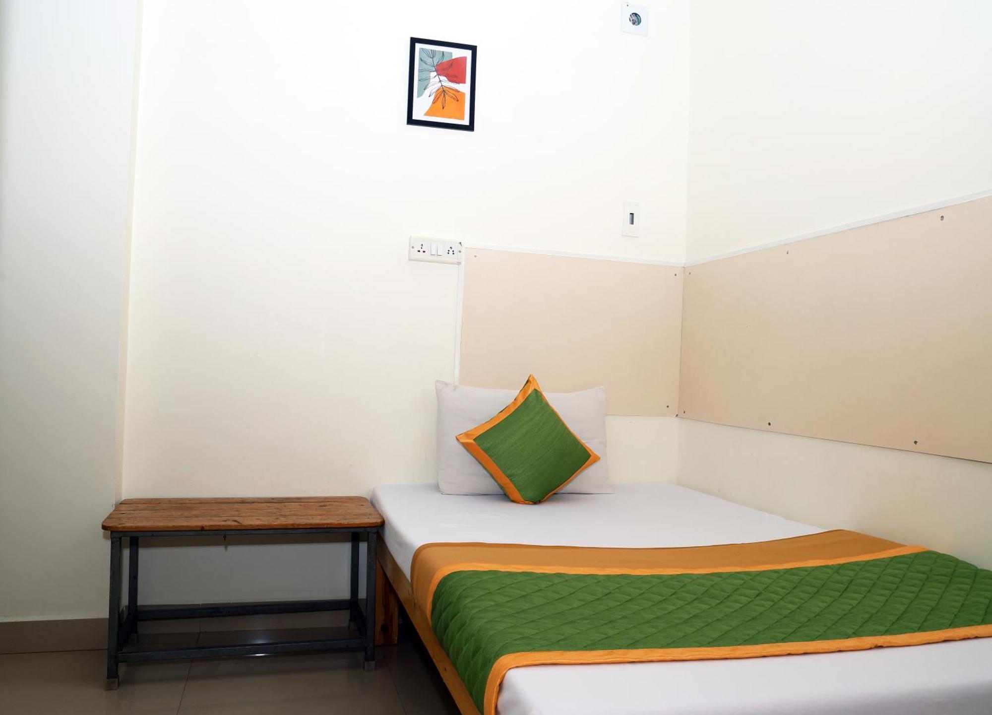 Royal Green Airport Transit Accommodation Chennai Exterior photo