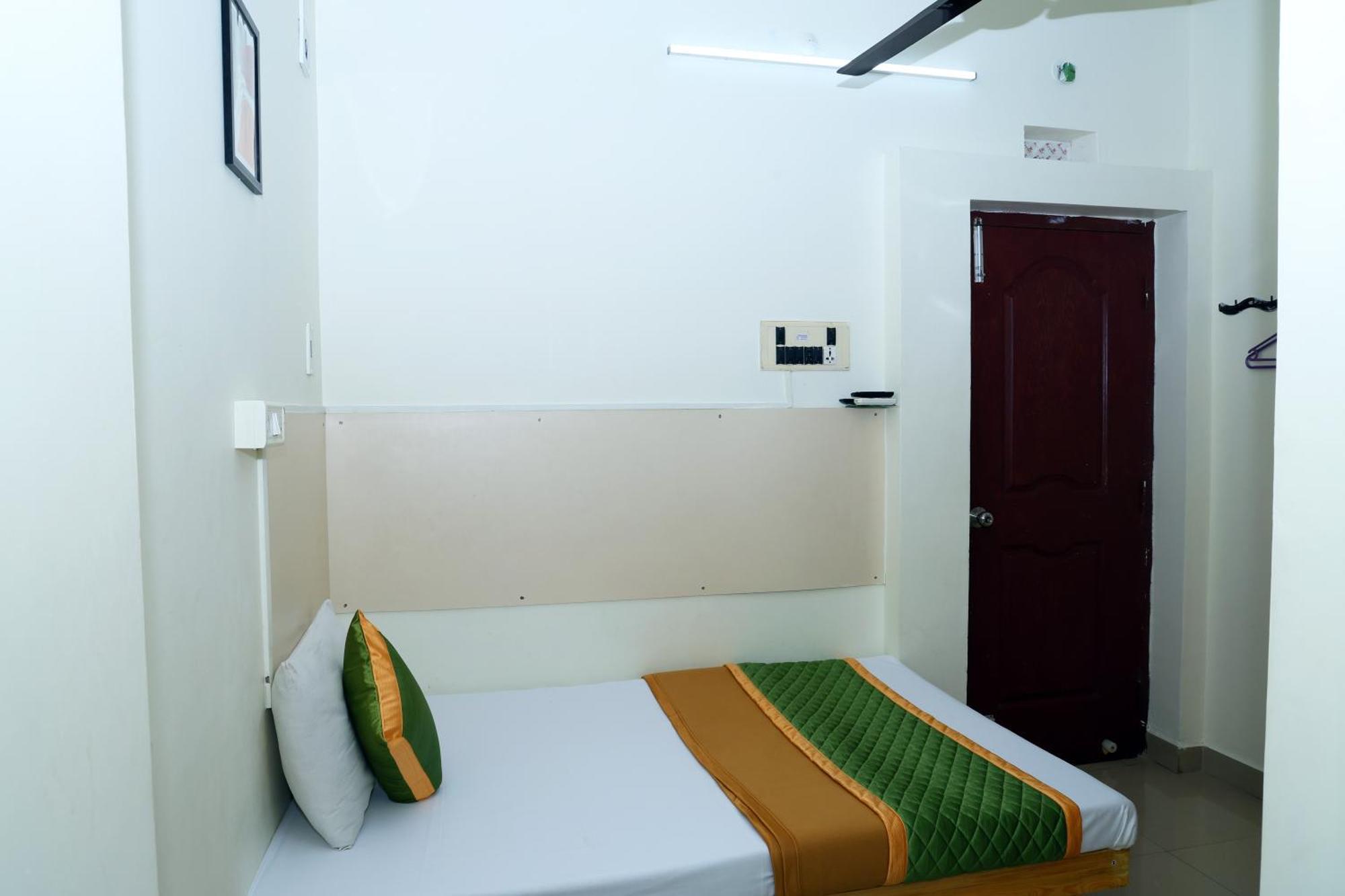 Royal Green Airport Transit Accommodation Chennai Exterior photo
