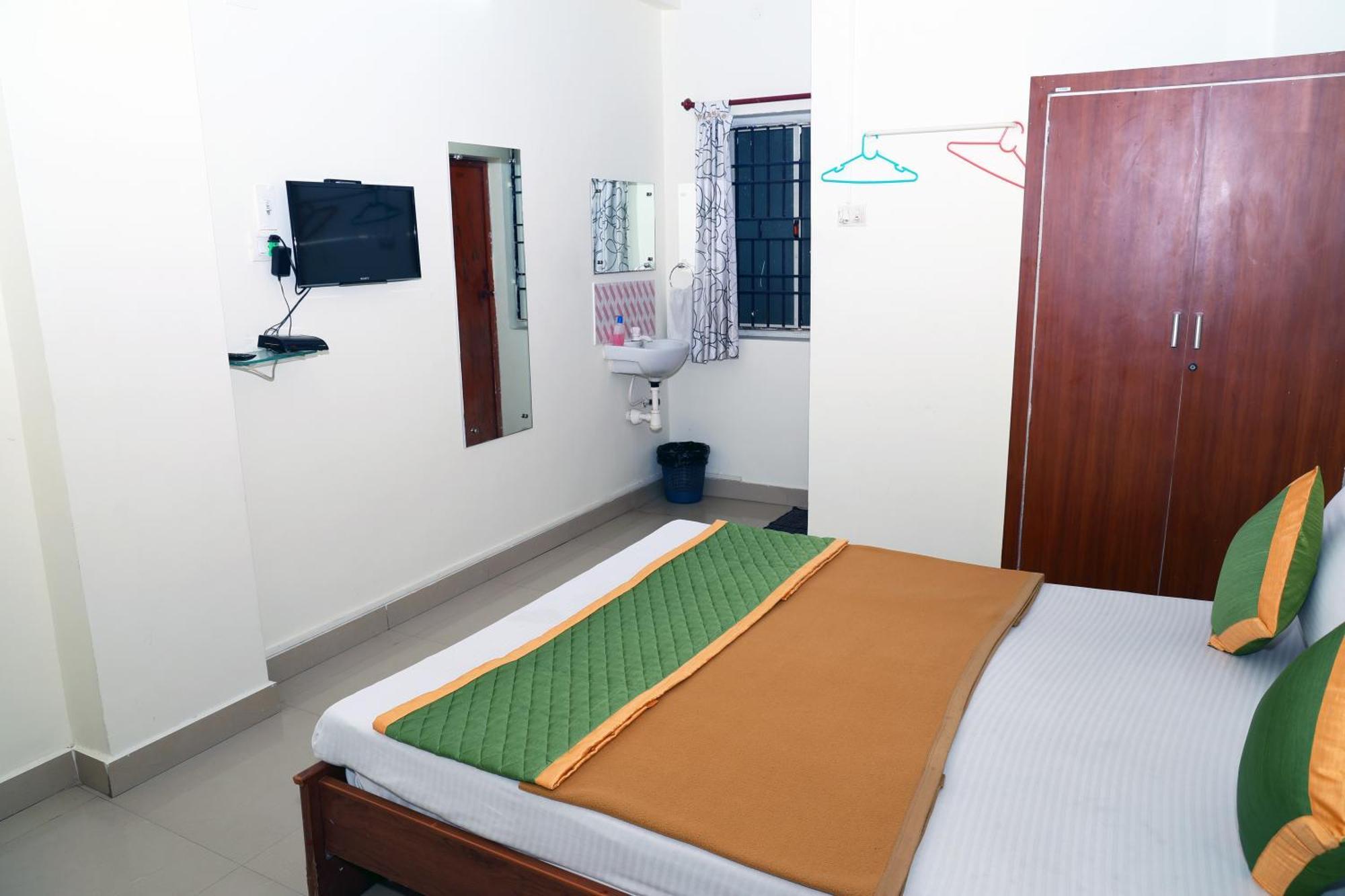 Royal Green Airport Transit Accommodation Chennai Exterior photo