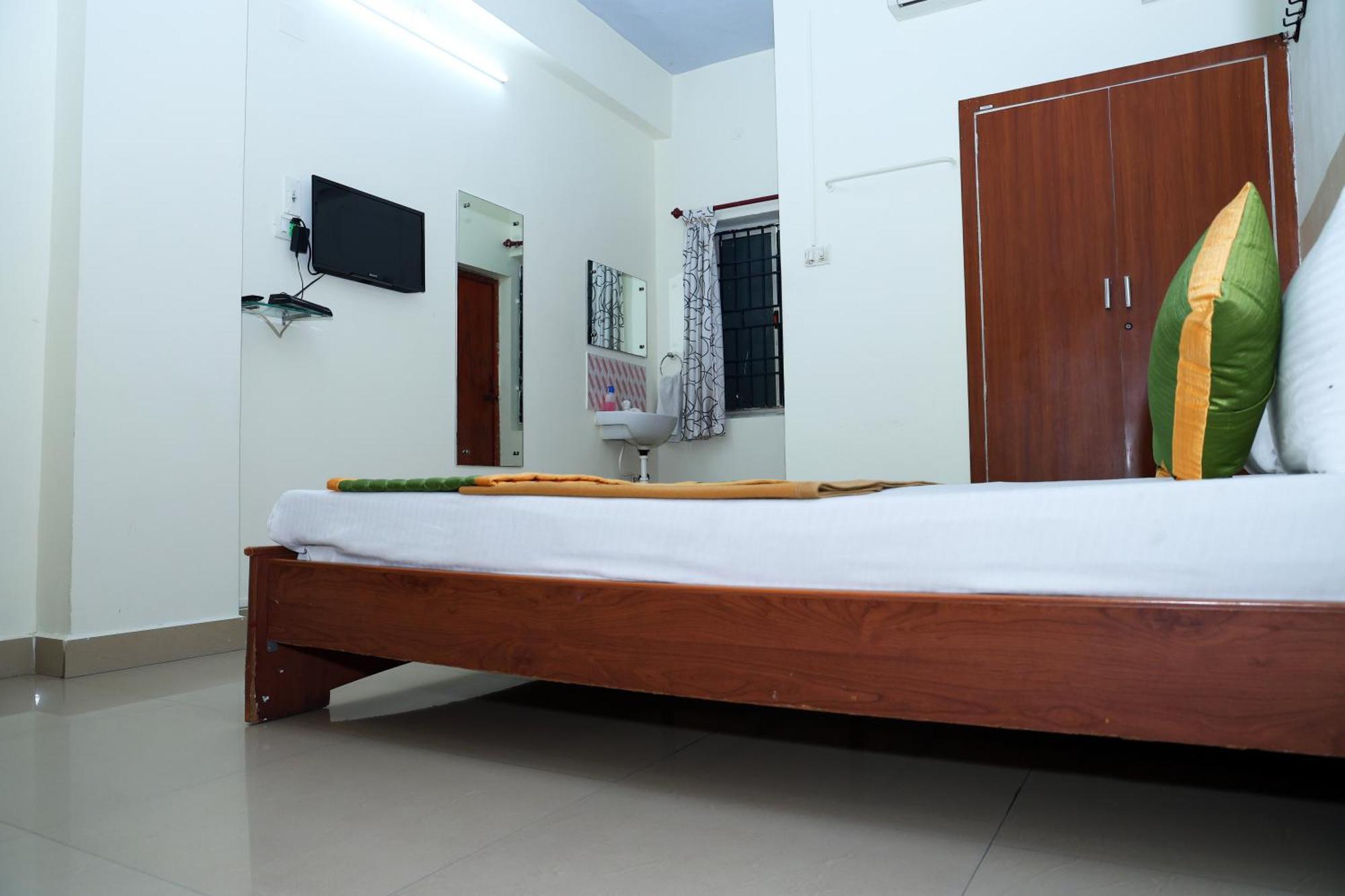 Royal Green Airport Transit Accommodation Chennai Exterior photo