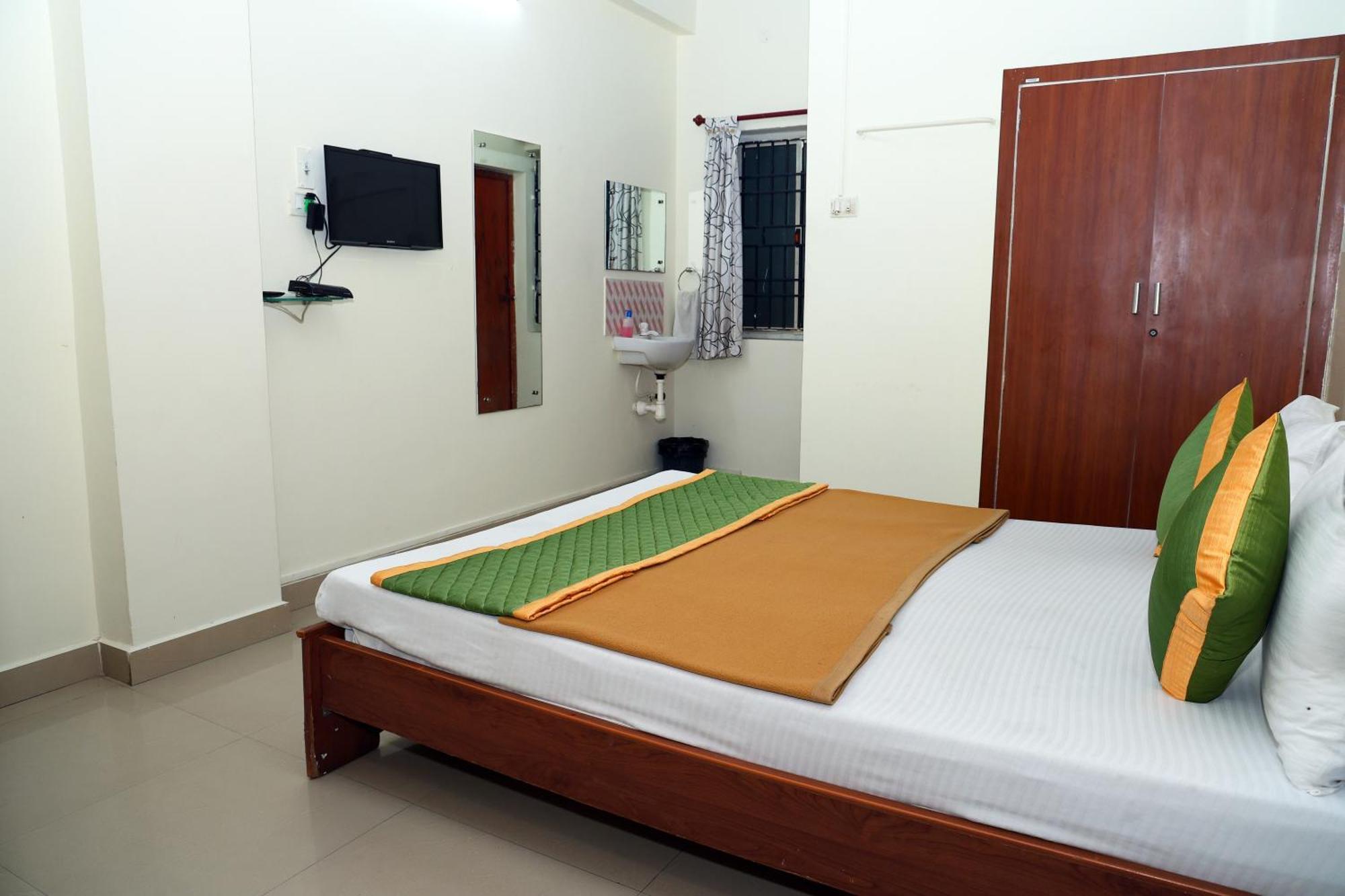 Royal Green Airport Transit Accommodation Chennai Exterior photo